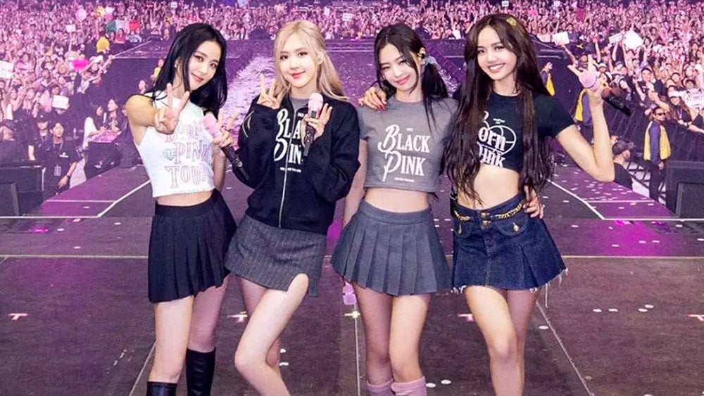 Le groupe de gauche à droite: Jisoo; Rosé; Jennie; Lisa